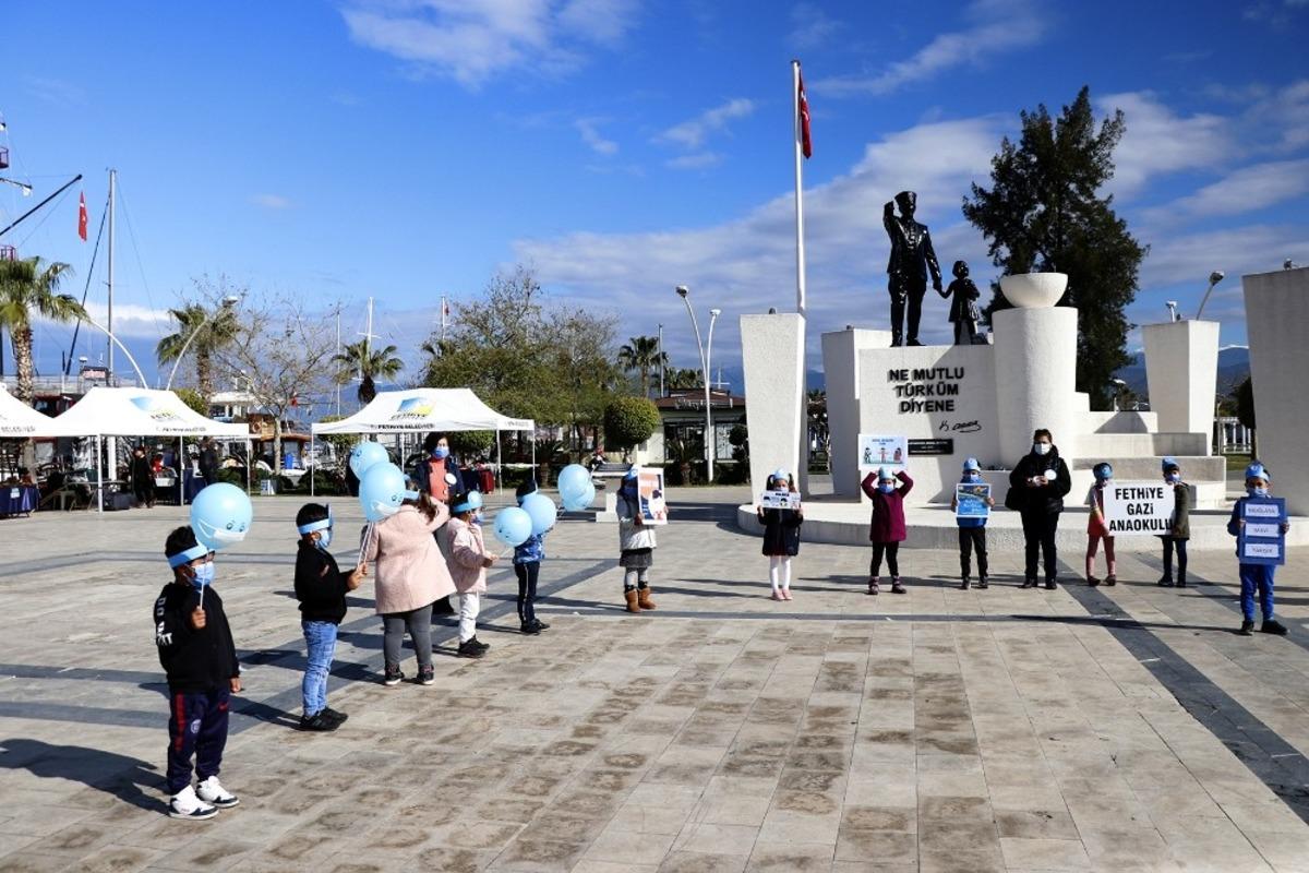 Mavi balonlu korona vir&uuml;s uyarısı