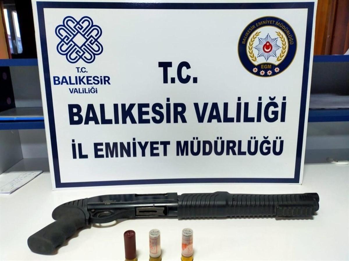 Balıkesir&rsquo;de polisten &rsquo;Huzur&rsquo; operasyonu: 30 kişi g&ouml;zaltına alındı
