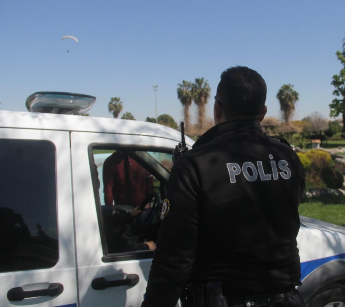 Adana&rsquo;da paramotor paniği