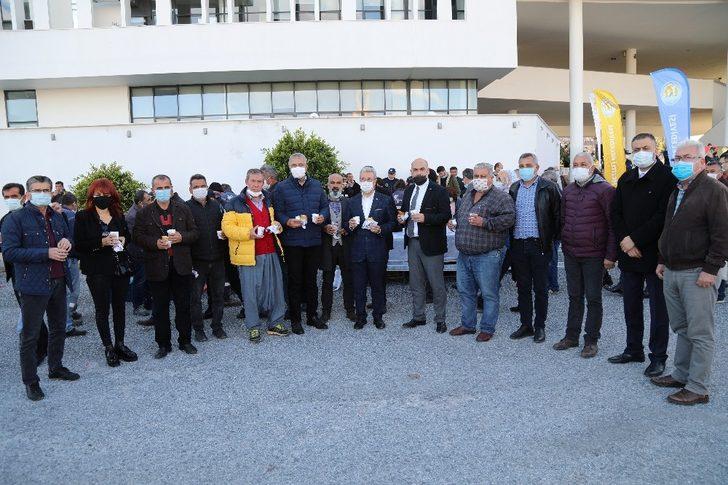 Çanakkale Zaferini ve şehitleri Türk bayrağı açarak andılar G3