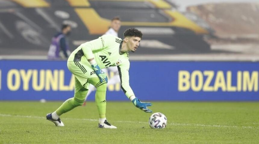 Altay Bayındır'dan dikkat çeken performans