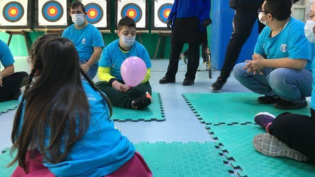 Sultangazi Belediyesi’nden eğitimini tamamlayan ‘down sendromlu’ çocuklara sertifika