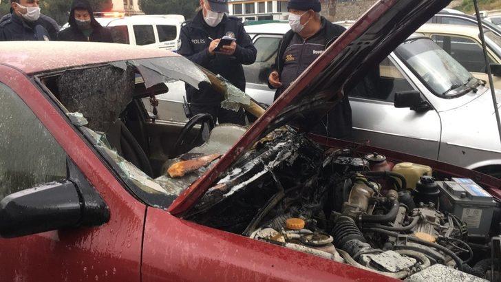 Aydın’da park halindeki otomobil alev aldı G2