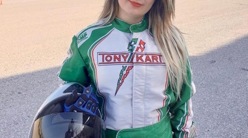 “Minik Eller Üşümesin” projesine bir destekte şampiyon Sümeyye Ayan’dan geldi