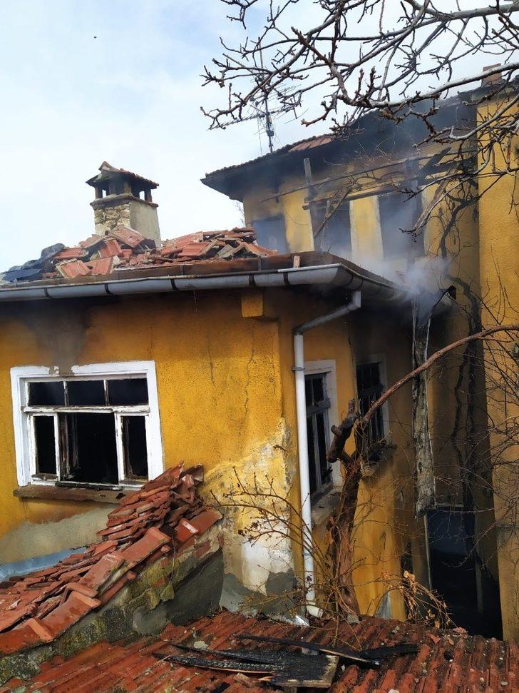 Sivrihisar’da ev yangını, 1 ölü G5