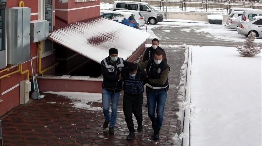 Van'daki kadın cinayetinde yeni gelişme: 4 çocuk annesi eşini öldürüp kaçan zanlı yakalandı