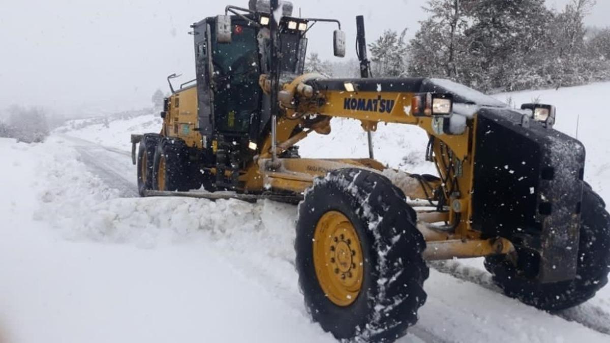 Manisa&rsquo;da karla m&uuml;cadele