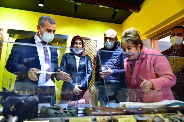 Çınar, ‘kayısı çiçeği şenliği’ davetlilerini Çırmıhtı’da ağırladı G4