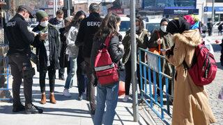 HES koduyla caddeye girmek isterken, temaslı olduğu ortaya çıktı