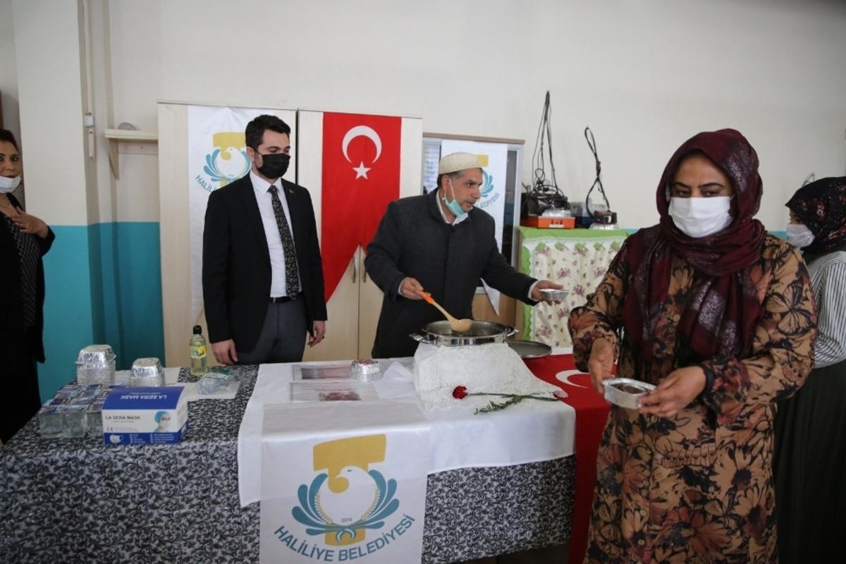 Şanlıurfalı kadınlar &Ccedil;anakkale ruhunu yeniden yaşattı