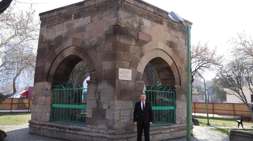 Melikgazi’den Ahde Vefa: Suya Kanmış Hatun Türbesi restore edilecek