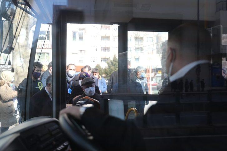 Başkan Çolakbayrakdar denetimlerde maske dağıttı G5