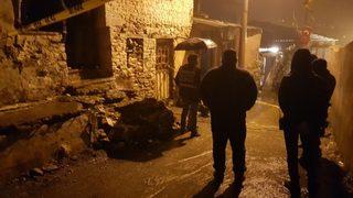 İzmir'de vahşet: Boşanma aşamasındaki eşini, kayınvalidesini ve bir akrabalarını öldürdü