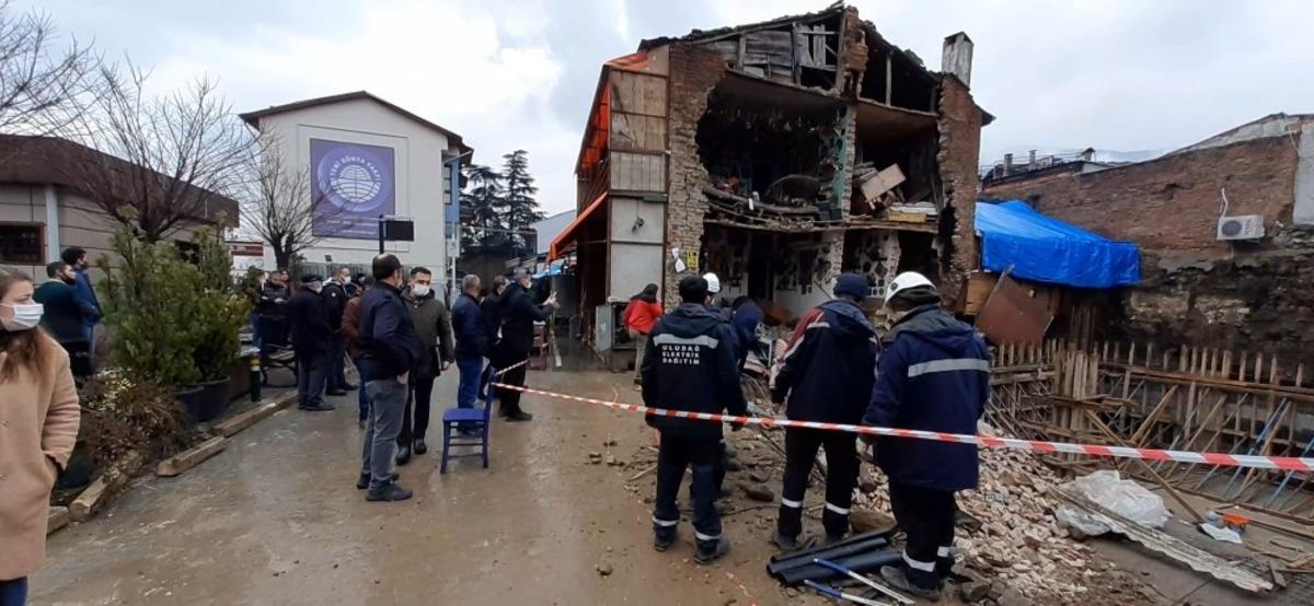 (&Ouml;zel) Bursa&rsquo;da kafe b&uuml;y&uuml;k g&uuml;r&uuml;lt&uuml;yle &ccedil;&ouml;kt&uuml;, facianın eşiğinden d&ouml;n&uuml;ld&uuml;