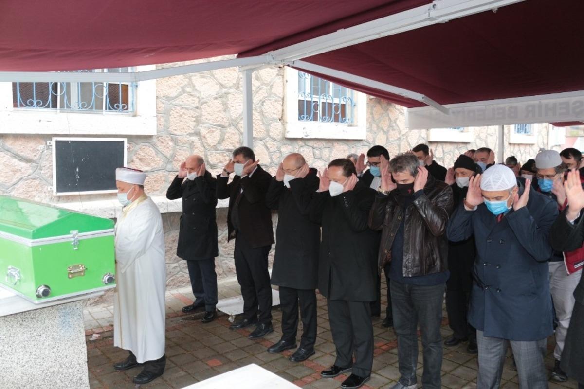 Balıkesirli gazeteci İsmail Koca&rsquo;nın baba acısı