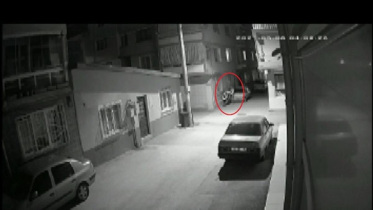 (&Ouml;zel) 4 kişi n&ouml;bet tuttu, bir kişi &ccedil;aldı