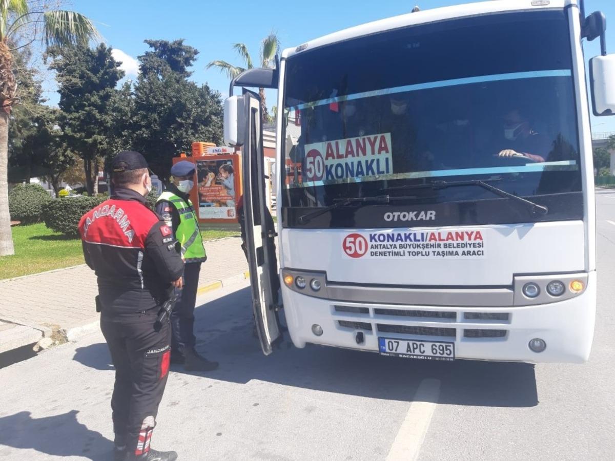 Jandarmadan toplu taşıma ara&ccedil;larına denetim