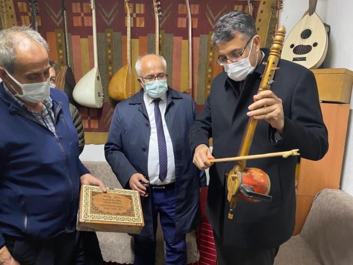 Vali, &rsquo;Şeşkeman&rsquo;a hayran kaldı