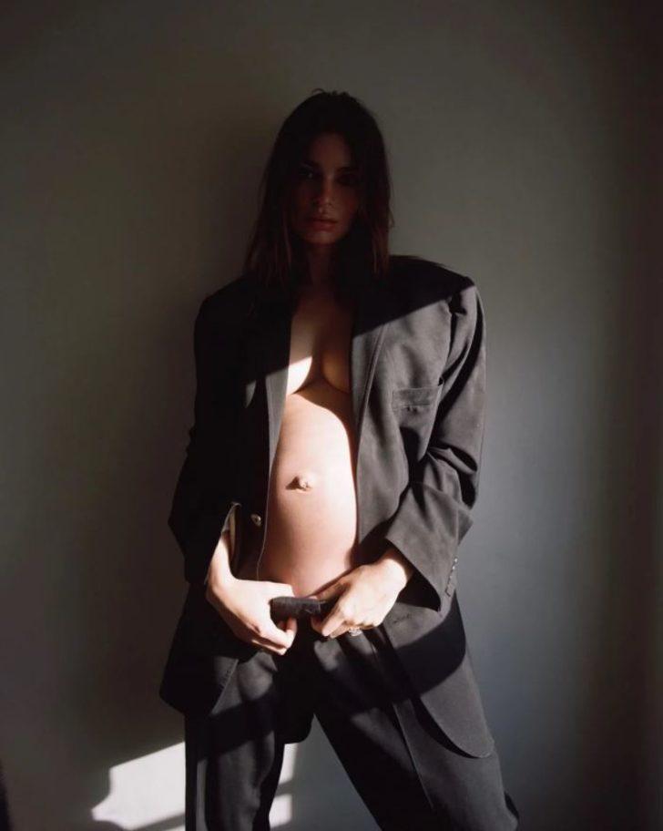 Ünlü model Emily Ratajkowski doğum anını paylaştı!