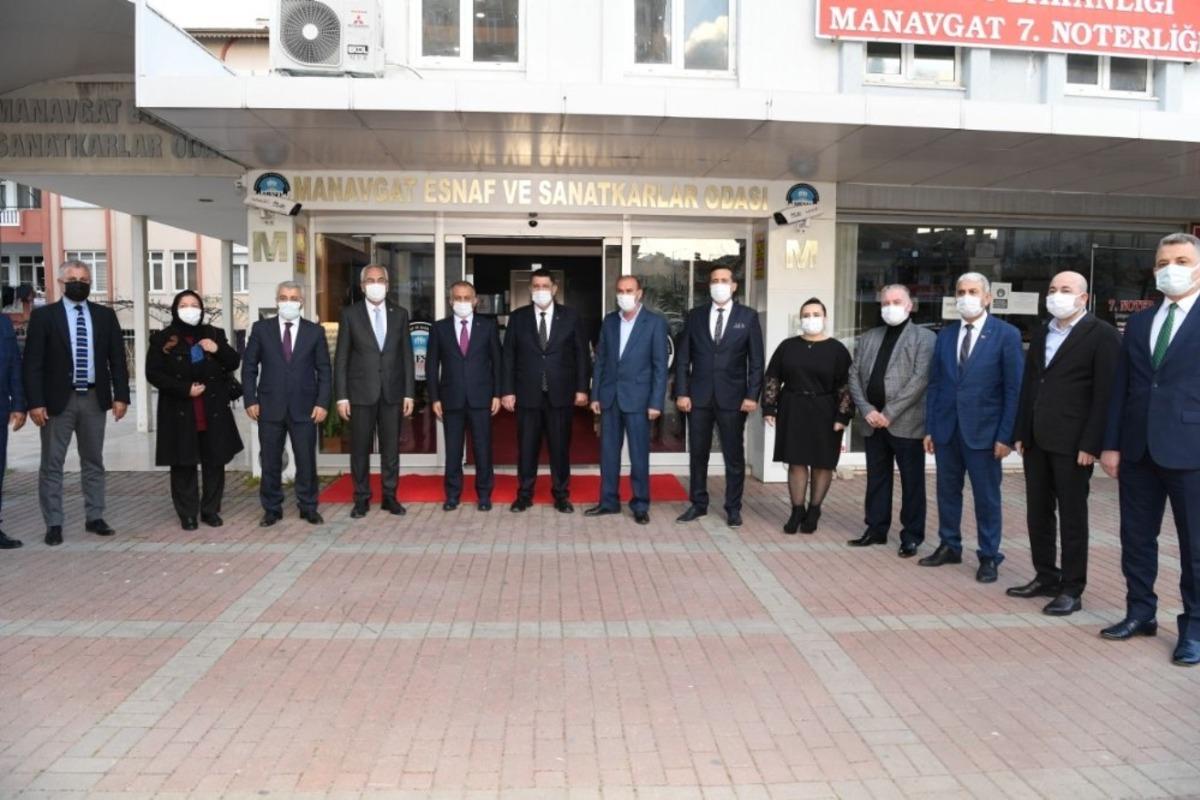 Vali Yazıcı, sezon &ouml;ncesi esnaf odası başkanlarıyla bir araya geldi