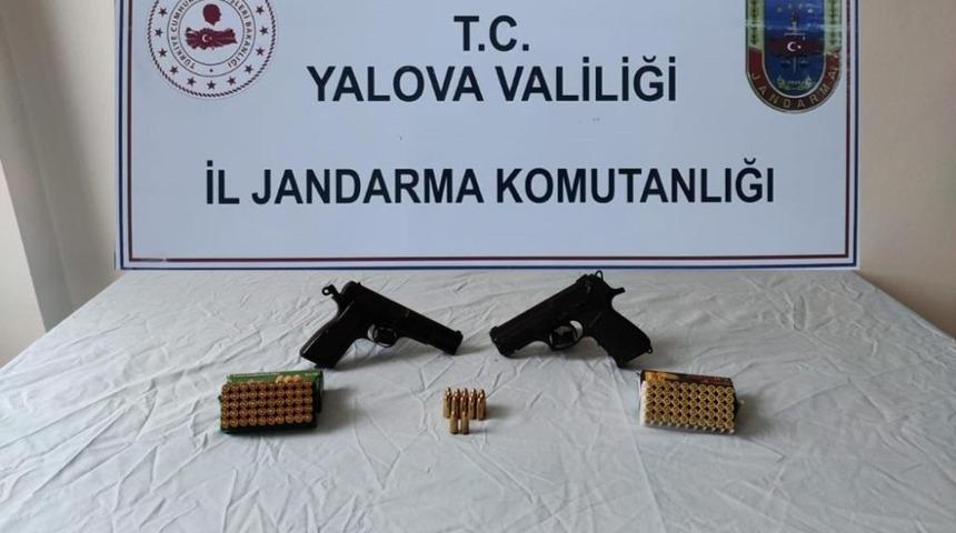 Jandarma&rsquo;dan silah ka&ccedil;ak&ccedil;ılarına operasyon