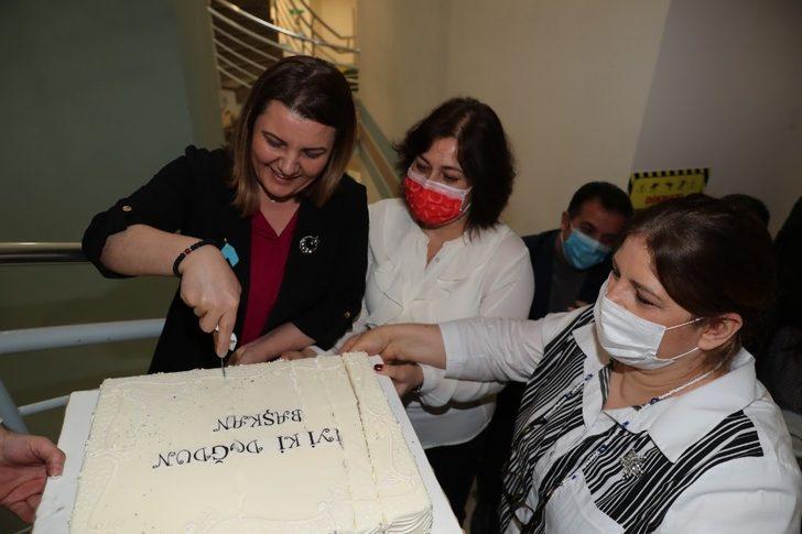 Belediye personelinden Başkan Hürriyet’e doğum günü sürprizi G4