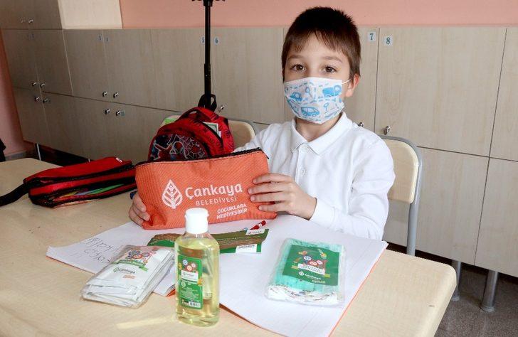 Başkent’te okullarda 30 bin hijyen seti dağıtıldı G1