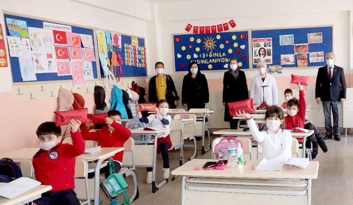 Başkent’te okullarda 30 bin hijyen seti dağıtıldı G2