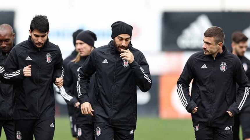 Beşiktaş'ta derbi öncesi müjdeli haber: Cenk Tosun...