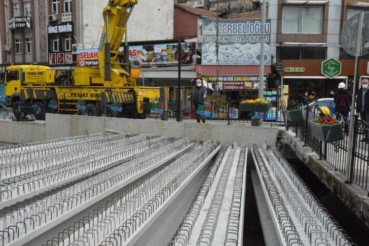 Pazar yerindeki trafik sıkışıklığı gideriliyor G3