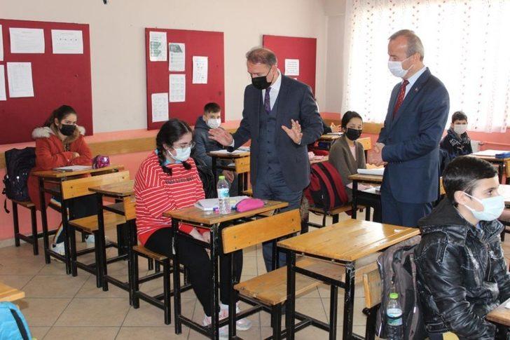 İl Milli Eğitim Müdürü Tosun, Çaycuma’da ziyaretlerde bulundu G3