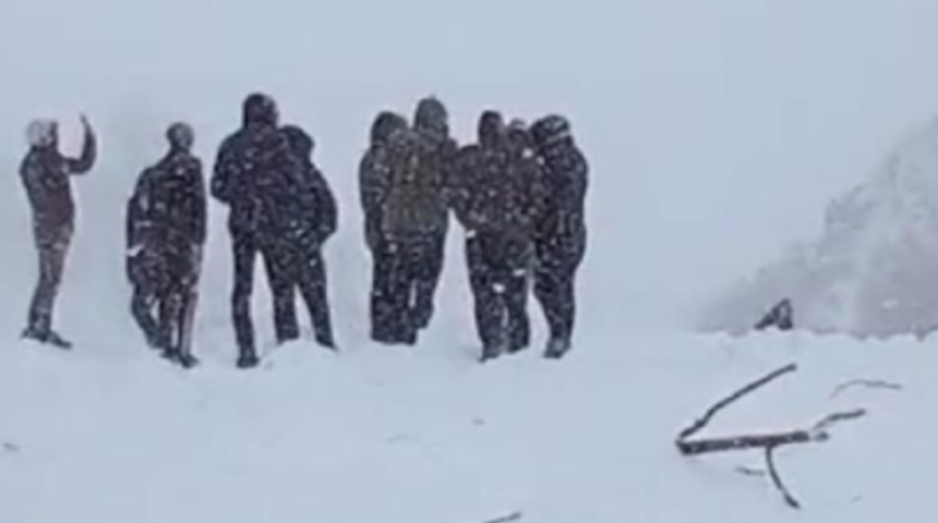 Ardahan'ın Posof ilçesinde çığ düştü! 2 köy elektriksiz kaldı