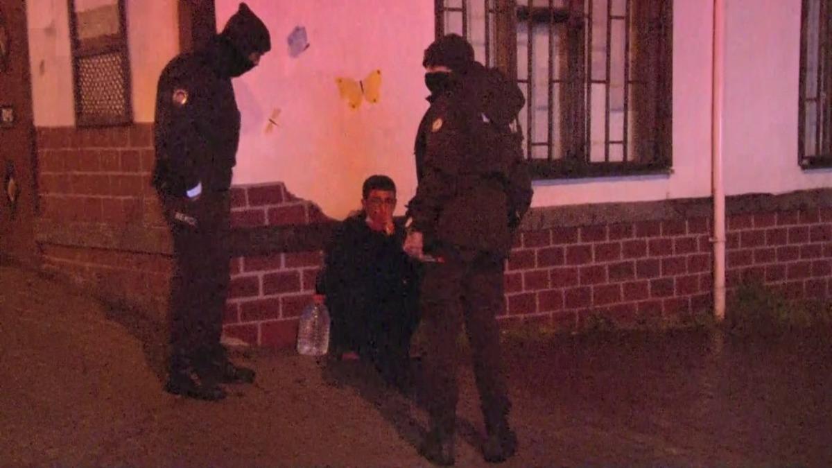 Babası uyuduktan sonra otomobilin anahtarını alan gen&ccedil; kaza yaptı:2 yaralı