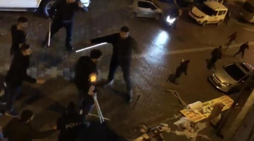 Yer: İstanbul! 'Kafama sık' diyerek polisin üzerine yürüdü