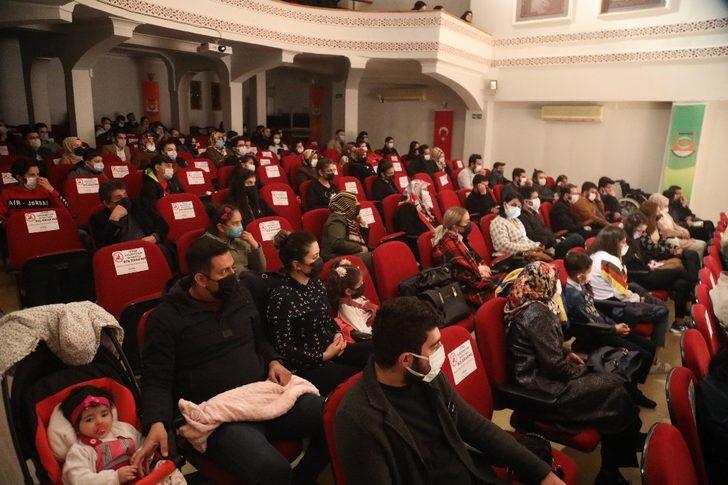 Büyükşehir Tiyatrosu yeniden izleyiciyle buluştu G1