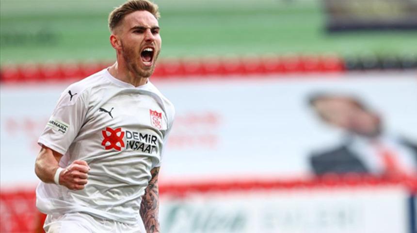 Sivasspor'un Süper Lig'deki 700. golünü Tyler Boyd attı
