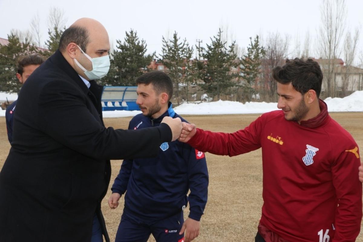 Başkan Orhan&rsquo;dan Ilıca İdman Ocağı&rsquo;na destek ziyareti