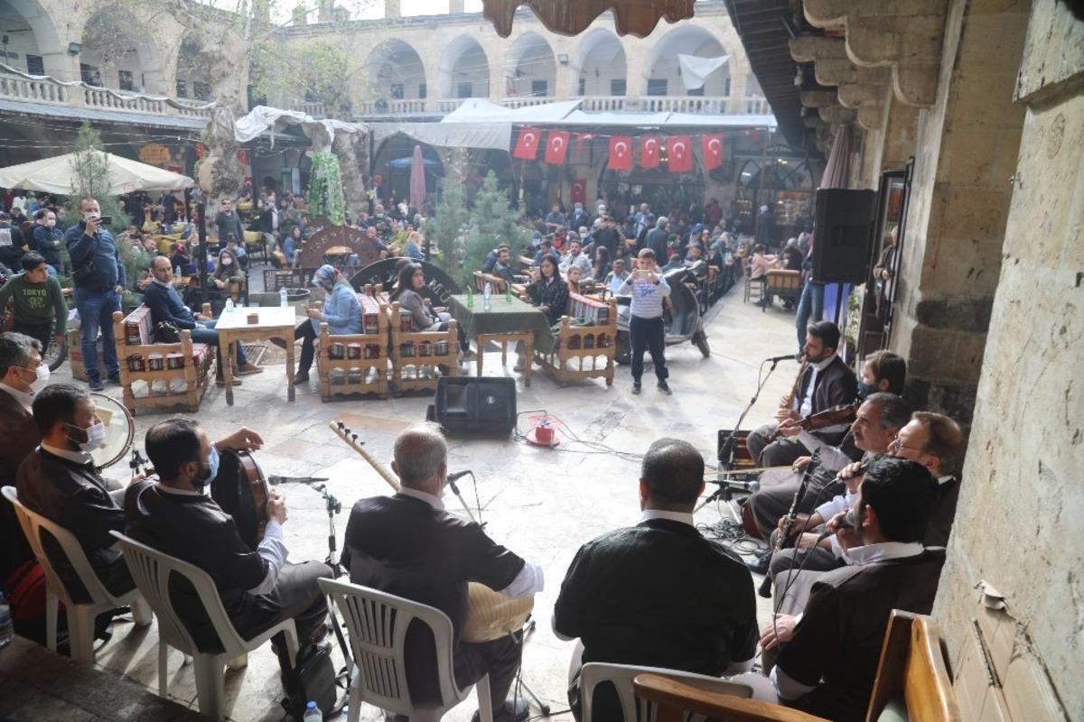 Tarihi G&uuml;mr&uuml;khanı&rsquo;nda m&uuml;zik ziyafeti