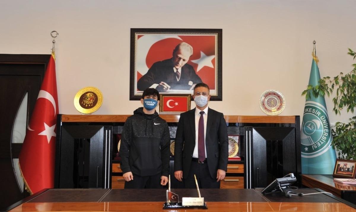 Balıkesir &Uuml;niversitesi&rsquo;nden olimpiyatlara