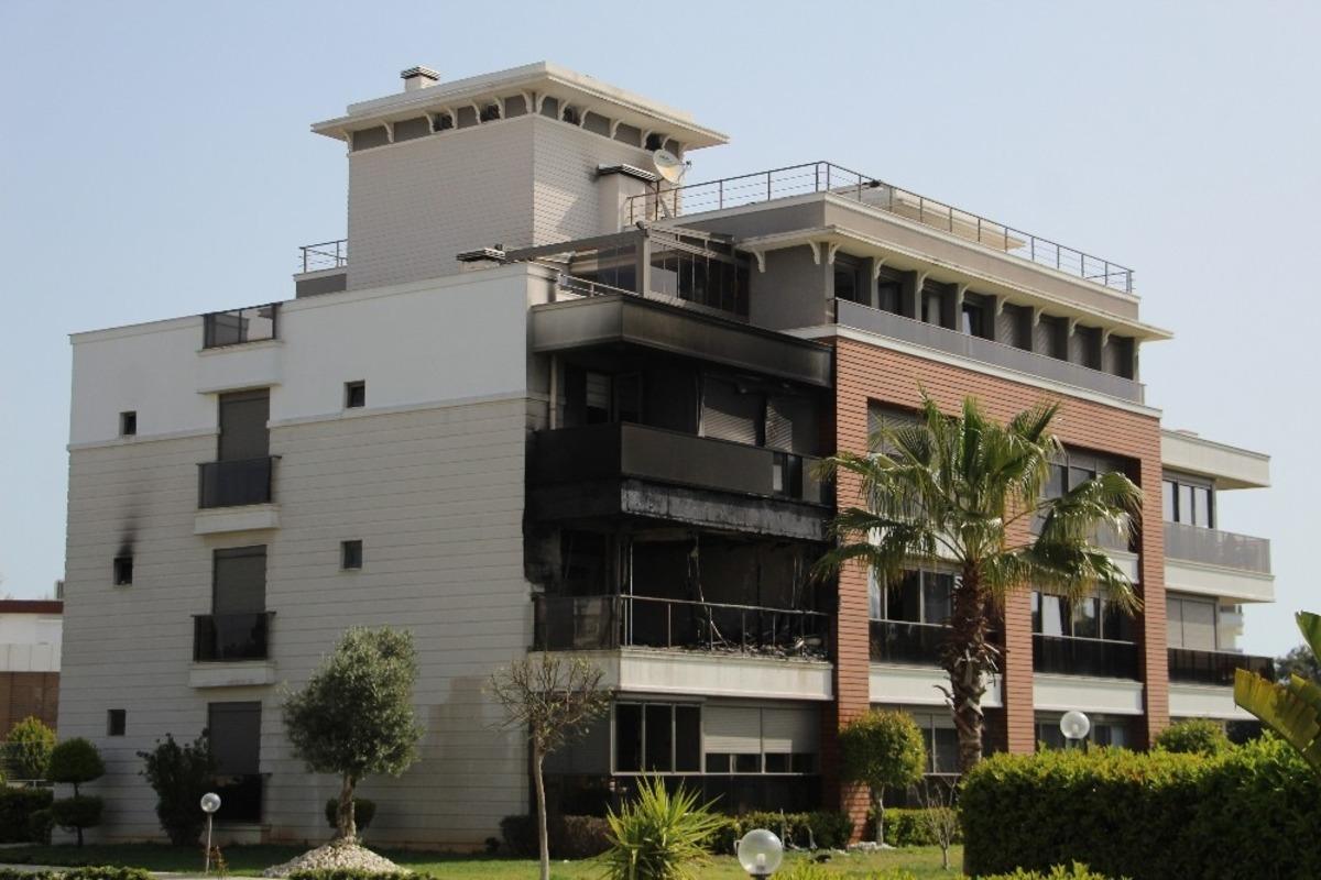 T&uuml;m binayı saran dumanlar korku yaşattı