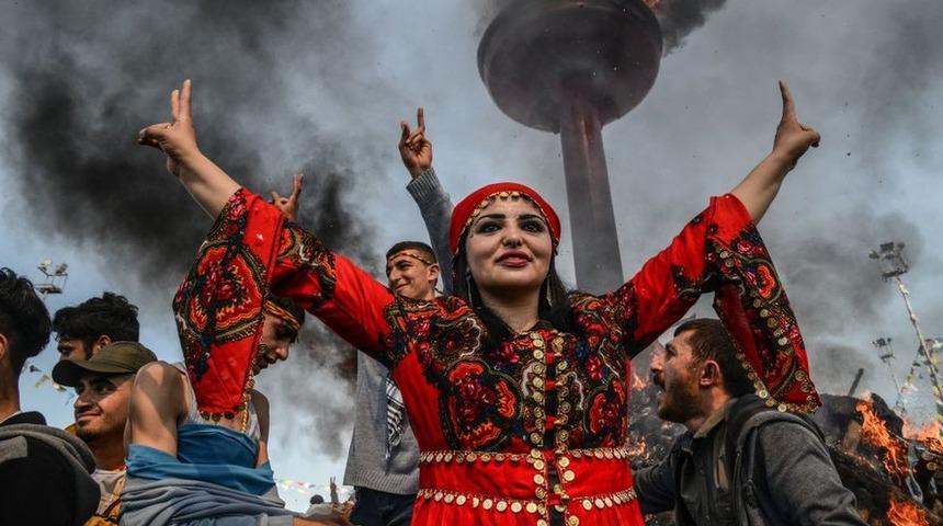 Diyarbakır Nevruz kutlamalarında son altı yılda hangi siyasi mesajlar &ouml;ne &ccedil;ıktı?