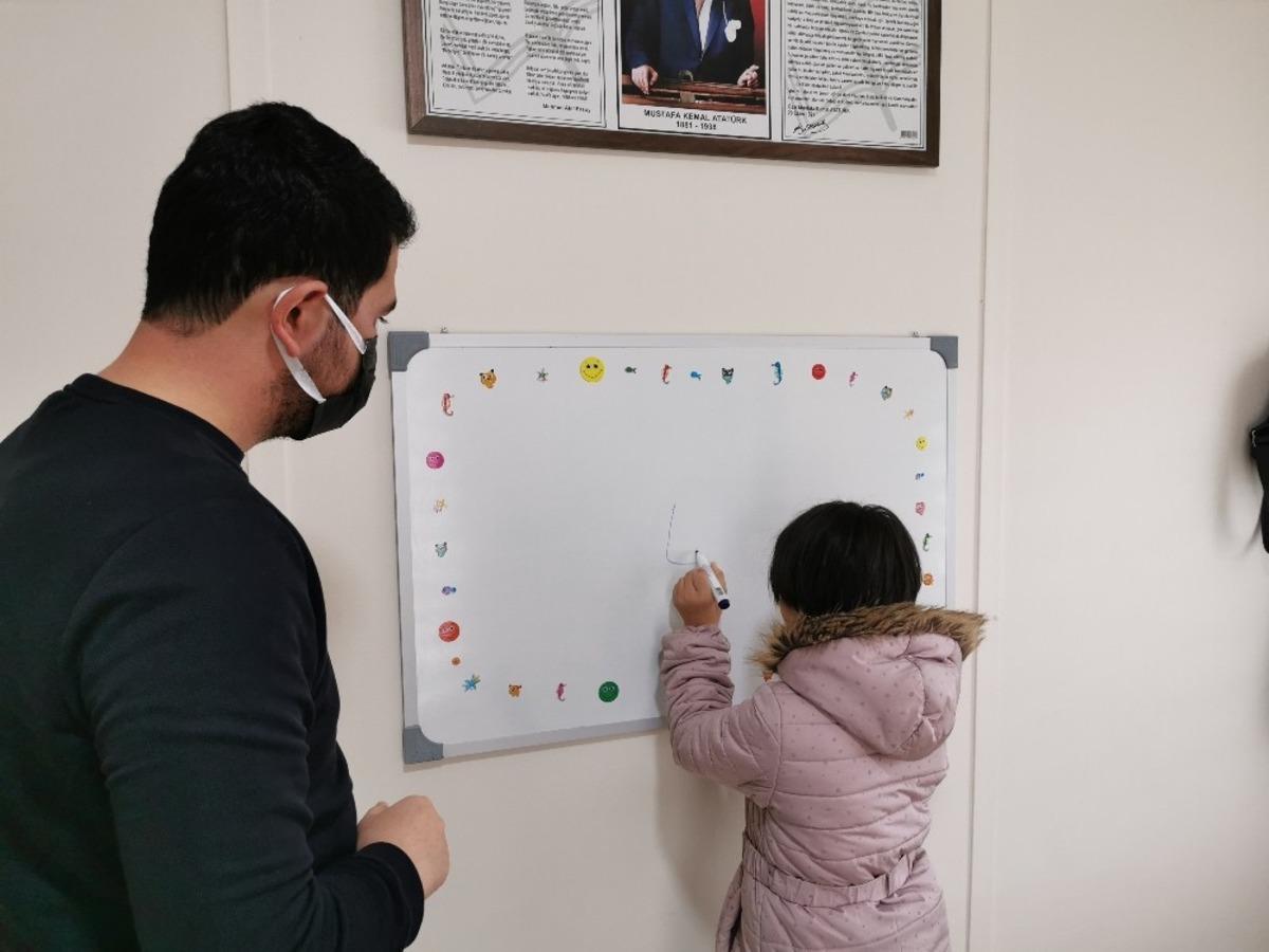 Down sendromlu &ccedil;ocukların becerilerini ortaya &ccedil;ıkarıyorlar