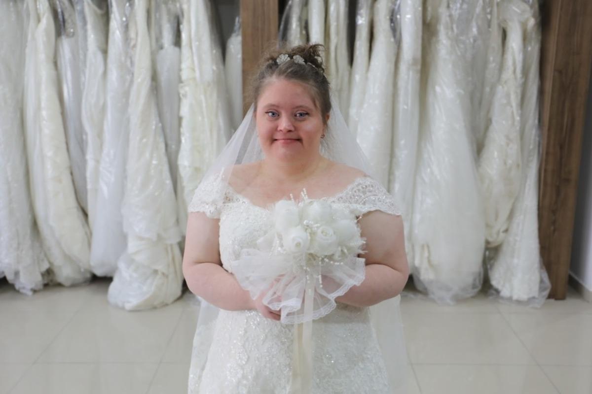 Down Sendromlu Ceren&rsquo;in gelinlik hayali ger&ccedil;ek oldu