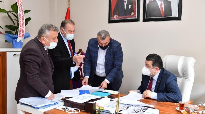 Başkan Gen&ccedil;: &ldquo;Şehir merkezine yoğunlaşacağız&rdquo;