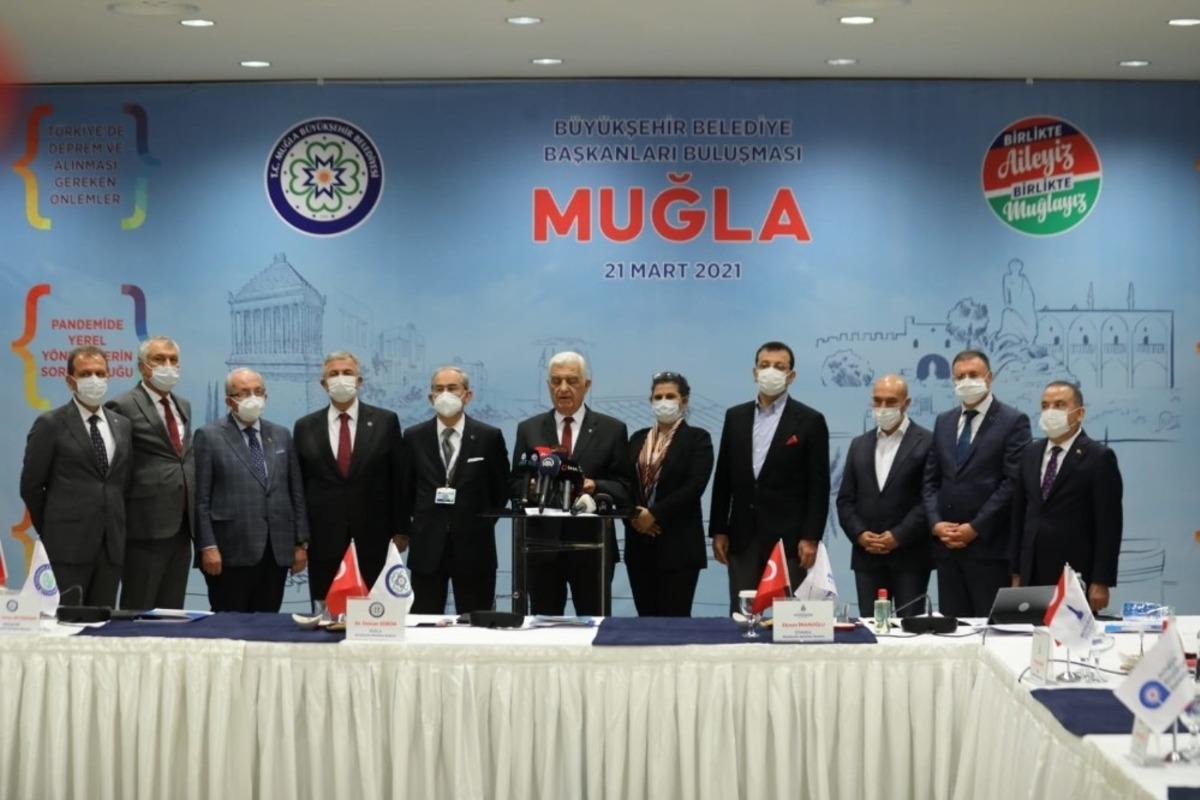 B&uuml;y&uuml;kşehir başkanları toplantısında pandemi, deprem ve turizm konuşuldu