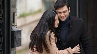 Alev Alev setinde kavga! Hazar Ergüçlü ortalığı birbirine kattı