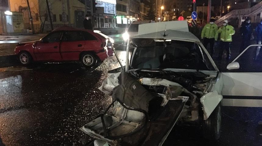 Tekirdağ'da 3 aracın karıştığı kazada 1 kişi yaralandı