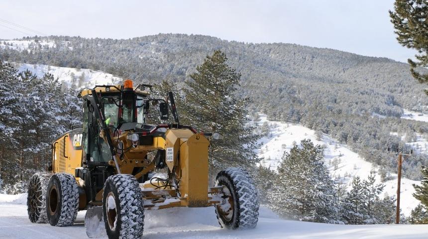 Doğu Anadolu&rsquo;nun y&uuml;ksek kesimlerinde kar etkisini s&uuml;rd&uuml;r&uuml;yor