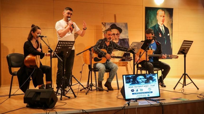 Aşık Veysel Buca&rsquo;da t&uuml;rk&uuml;leriyle anıldı