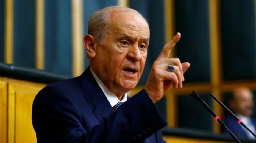 Bah&ccedil;eli'den Baykal: Halt ediyor, g&uuml;naha giriyor